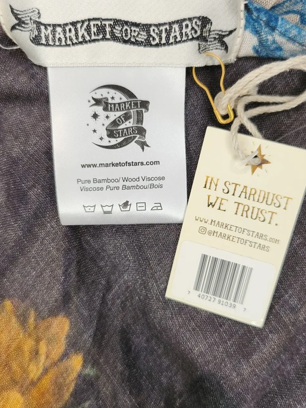 Market of Stars Wild Beauty Scarf NWT Still Life Art Print